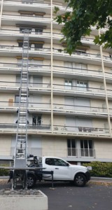 Louer monte-charges Nissan 26m Paris