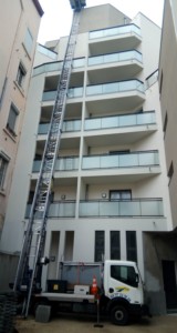 Louer monte-meubles Nissan 30m Lyon